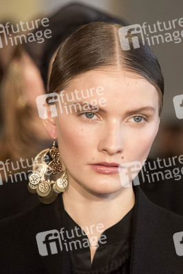 Nobi Talai Fashion Show auf der Mercedes-Benz Fashion Week Autumn/Winter 2016 in Berlin