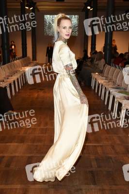 Marcel Ostertag Fashion Show auf der Mercedes-Benz Fashion Week Autumn/Winter 2016 in Berlin