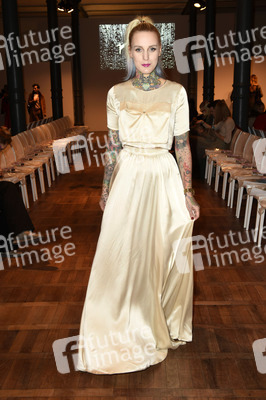 Marcel Ostertag Fashion Show auf der Mercedes-Benz Fashion Week Autumn/Winter 2016 in Berlin