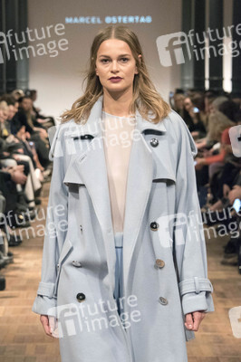 Marcel Ostertag Fashion Show auf der Mercedes-Benz Fashion Week Autumn/Winter 2016 in Berlin
