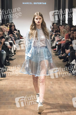 Marcel Ostertag Fashion Show auf der Mercedes-Benz Fashion Week Autumn/Winter 2016 in Berlin