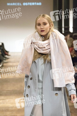 Marcel Ostertag Fashion Show auf der Mercedes-Benz Fashion Week Autumn/Winter 2016 in Berlin