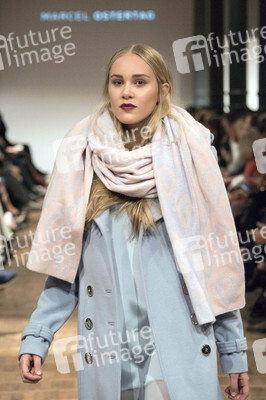 Marcel Ostertag Fashion Show auf der Mercedes-Benz Fashion Week Autumn/Winter 2016 in Berlin