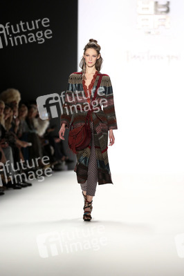Riani Fashion Show auf der Mercedes-Benz Fashion Week Autumn/Winter 2016 in Berlin