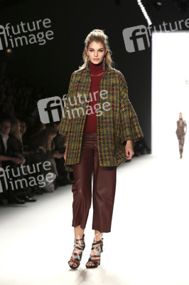 Riani Fashion Show auf der Mercedes-Benz Fashion Week Autumn/Winter 2016 in Berlin