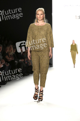 Riani Fashion Show auf der Mercedes-Benz Fashion Week Autumn/Winter 2016 in Berlin