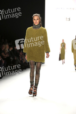 Riani Fashion Show auf der Mercedes-Benz Fashion Week Autumn/Winter 2016 in Berlin