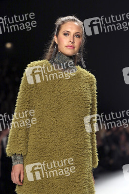 Riani Fashion Show auf der Mercedes-Benz Fashion Week Autumn/Winter 2016 in Berlin