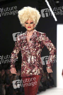 Riani Fashion Show auf der Mercedes-Benz Fashion Week Autumn/Winter 2016 in Berlin