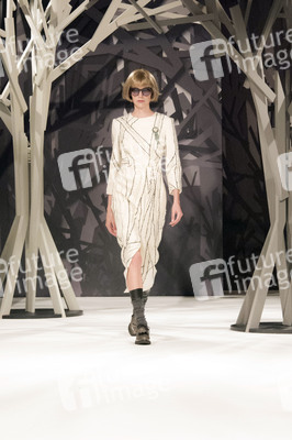 Kilian Kerner Fashion Show auf der Mercedes-Benz Fashion Week Autumn/Winter 2016 in Berlin