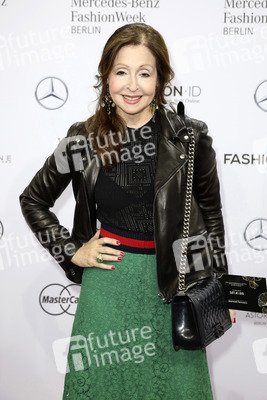 Guido Maria Kretschmer Fashion Show auf der Mercedes-Benz Fashion Week Autumn/Winter 2016 in Berlin