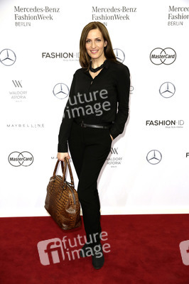 Rebekka Ruetz Fashion Show auf der Mercedes-Benz Fashion Week Autumn/Winter 2016 in Berlin