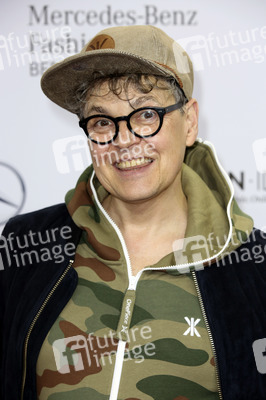 Rebekka Ruetz Fashion Show auf der Mercedes-Benz Fashion Week Autumn/Winter 2016 in Berlin