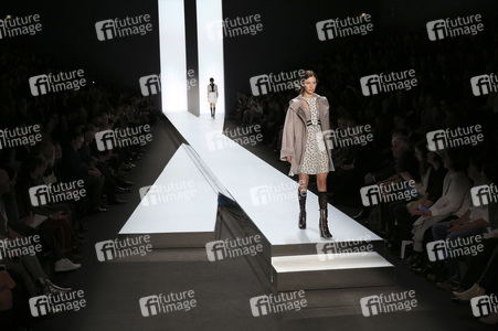 Dorothee Schumacher Fashion Show auf der Mercedes-Benz Fashion Week Autumn/Winter 2016 in Berlin