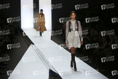 Dorothee Schumacher Fashion Show auf der Mercedes-Benz Fashion Week Autumn/Winter 2016 in Berlin