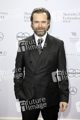 Baldessarini Fashion Show auf der Mercedes-Benz Fashion Week Autumn/Winter 2016 in Berlin