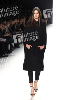 Dimitri Fashion Show auf der Mercedes-Benz Fashion Week Autumn/Winter 2016 in Berlin
