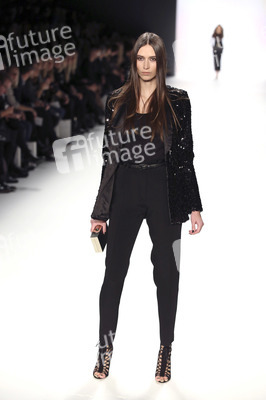 Dimitri Fashion Show auf der Mercedes-Benz Fashion Week Autumn/Winter 2016 in Berlin