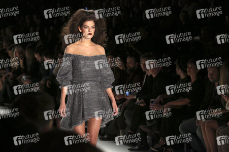 Ewa Herzog Fashion Show auf der Mercedes-Benz Fashion Week Autumn/Winter 2016 in Berlin
