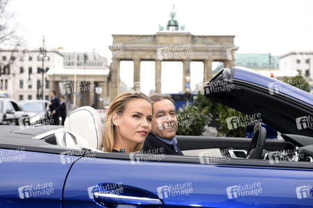 Xavi Reyes presented by Mercedes-Benz & Elle Fashion Show auf der Mercedes-Benz Fashion Week Autumn/Winter 2016 in Berlin