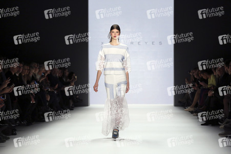 Xavi Reyes presented by Mercedes-Benz & Elle Fashion Show auf der Mercedes-Benz Fashion Week Autumn/Winter 2016 in Berlin