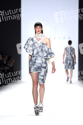Xavi Reyes presented by Mercedes-Benz & Elle Fashion Show auf der Mercedes-Benz Fashion Week Autumn/Winter 2016 in Berlin