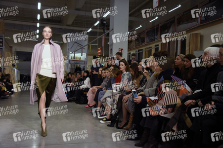 Perret Schaad Fashion Show auf der Mercedes-Benz Fashion Week Autumn/Winter 2016 in Berlin
