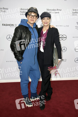 Emre Erdemoglu Fashion Show auf der Mercedes-Benz Fashion Week Autumn/Winter 2016 in Berlin
