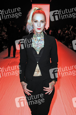 Anne Gorke Fashion Show auf der Mercedes-Benz Fashion Week Autumn/Winter 2016 in Berlin