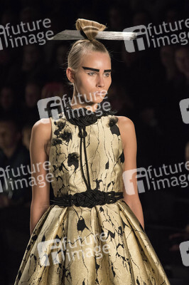 Irene Luft Fashion Show auf der Mercedes-Benz Fashion Week Autumn/Winter 2016 in Berlin
