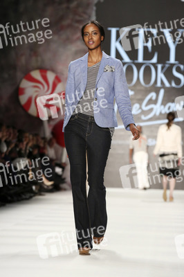 Key Looks Fashion Show auf der Mercedes-Benz Fashion Week Autumn/Winter 2016 in Berlin