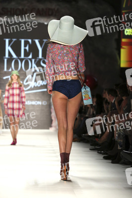Key Looks Fashion Show auf der Mercedes-Benz Fashion Week Autumn/Winter 2016 in Berlin