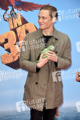 Filmpremiere 'Robinson Crusoe' in Berlin