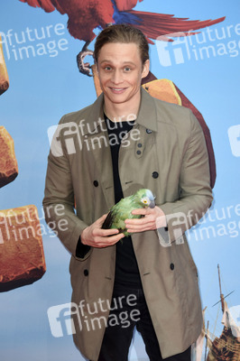 Filmpremiere 'Robinson Crusoe' in Berlin