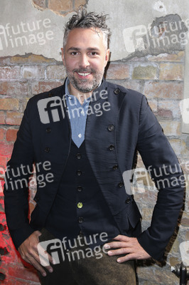 Photocall zur TV Koch-Competition 'Kitchen Impossible' in Hamburg