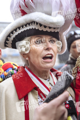 Henriette Reker und die Roten Funken in Köln