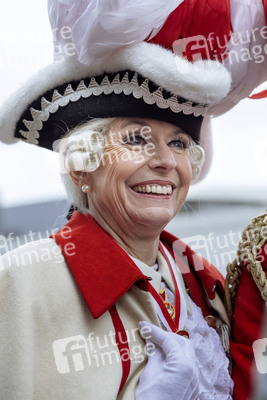 Henriette Reker und die Roten Funken in Köln