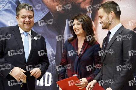 Pressekonferenz und Plakatvorstellung mit Sigmar Gabriel