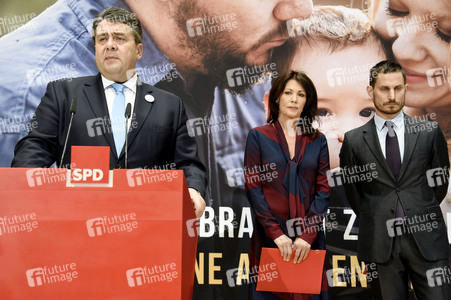 Pressekonferenz und Plakatvorstellung mit Sigmar Gabriel