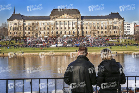 Pegida Großkundgebung in Dresden