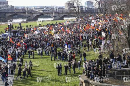 Pegida Großkundgebung in Dresden