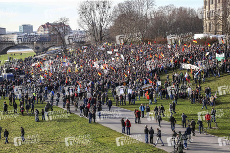 Pegida Großkundgebung in Dresden