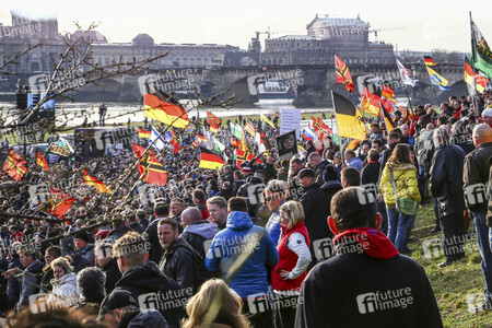 Pegida Großkundgebung in Dresden