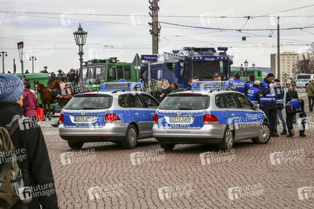 Gegendemonstration zu Pegida in Dresden