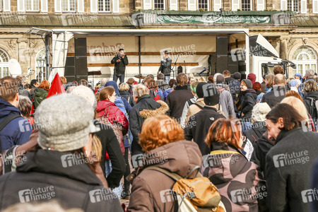 Gegendemonstration zu Pegida in Dresden