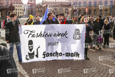 Gegendemonstration zu Pegida in Dresden