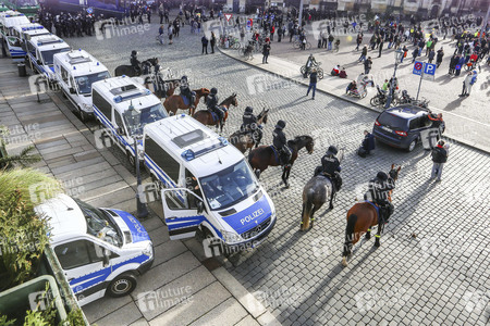 Gegendemonstration zu Pegida in Dresden