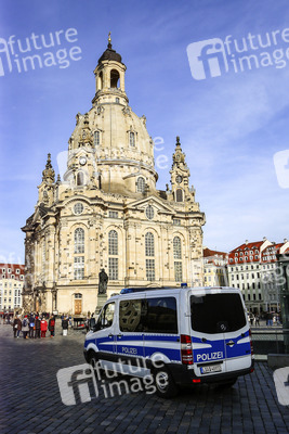 Gegendemonstration zu Pegida in Dresden