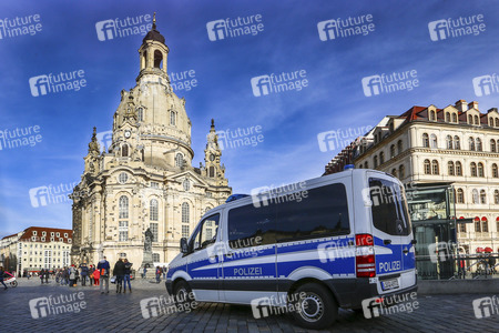 Gegendemonstration zu Pegida in Dresden