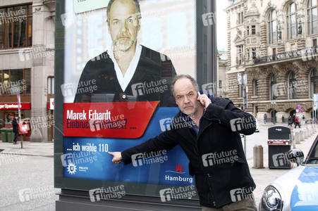 Plakatkampagne der Polizei mit Marek Erhardt in Hamburg